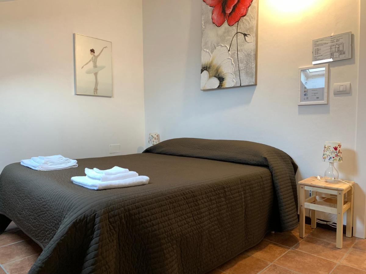 Bed and Breakfast Quattro Gatti Airasca Exterior foto
