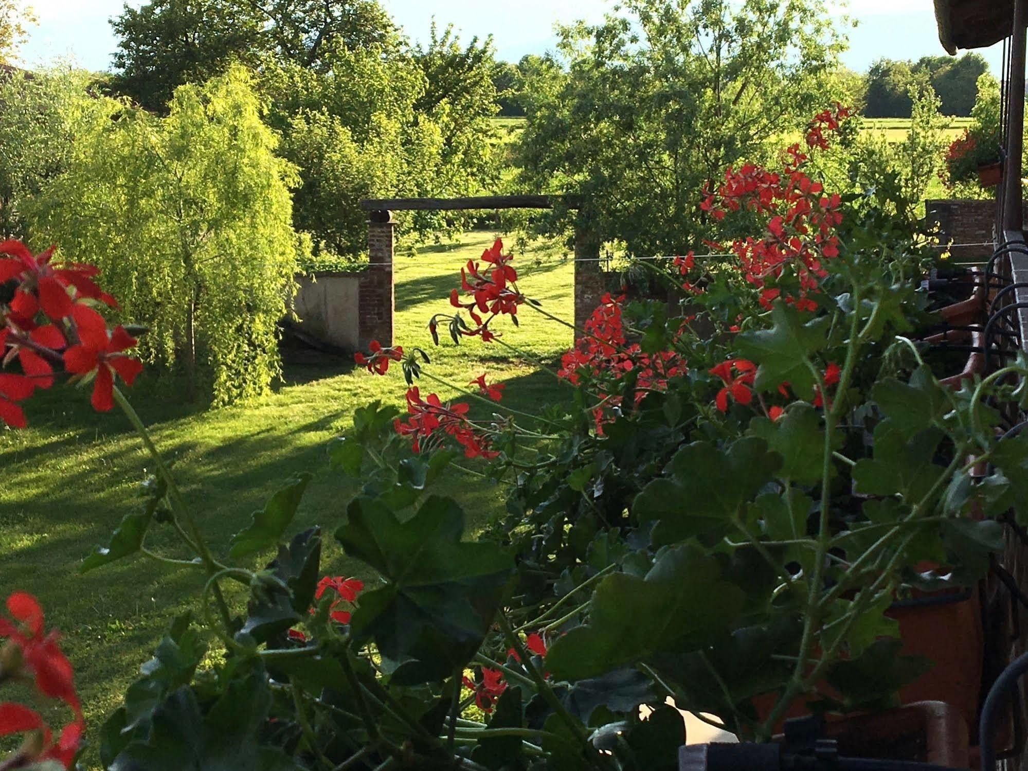 Bed and Breakfast Quattro Gatti Airasca Exterior foto
